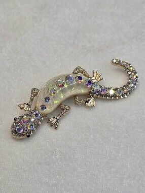 New AB Rhinestone White Resin Goldtone Gecko Lizard Brooch / Pin